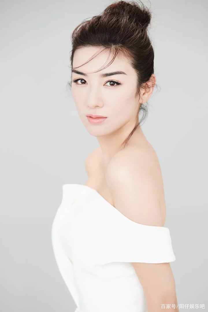 黄奕女儿爆料妈妈和男友同居，单纯人设彻底崩塌了吗？