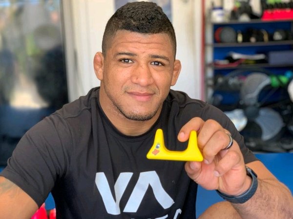 ufc次中最新排名