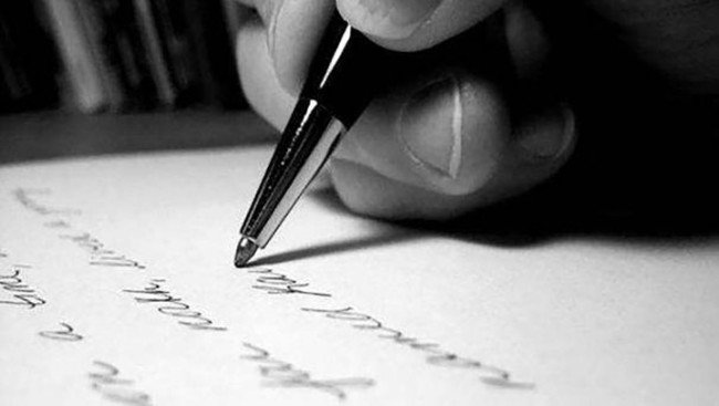 什么是第一视角和第二视角？