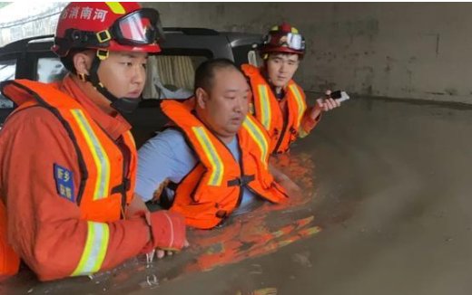 新乡遭遇极强降雨，多少人受灾？