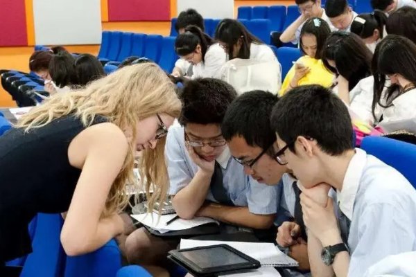 playmate什么意思