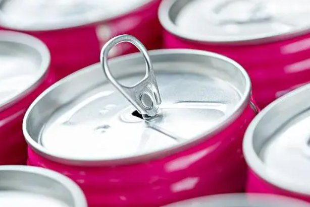 胡彦斌呼吁厂商易拉罐扣环往外开,他为什么会有这样的想法?