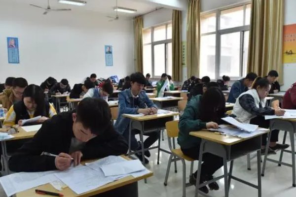 2023单招学校及分数线