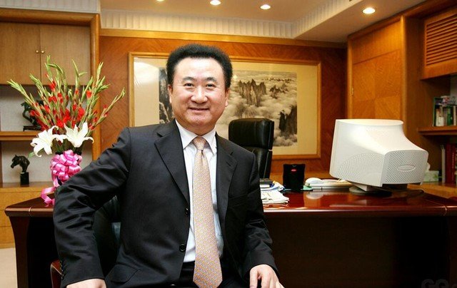 王健林全面退出海外投资，这主要原因是啥？