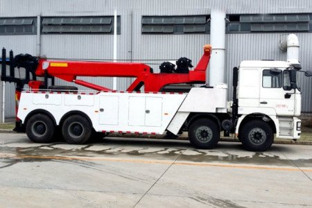 道路事故救援拖车多少钱