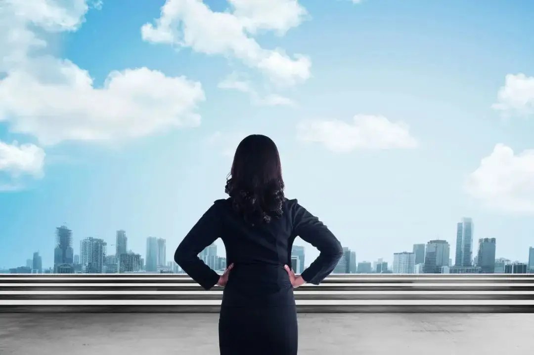 知名女基金经理回应征友“颜值要前20%”，她的征友标准为何会引发热议？