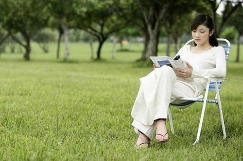 三毛：平凡简单，安于平凡，真不简单。倘若注定平凡，你是否愿意安于平凡？