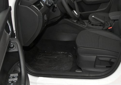 明锐车 开锁设置。如何设置：按一次遥控钥匙，只开左前门（驾驶座门），按两次才开全部的门