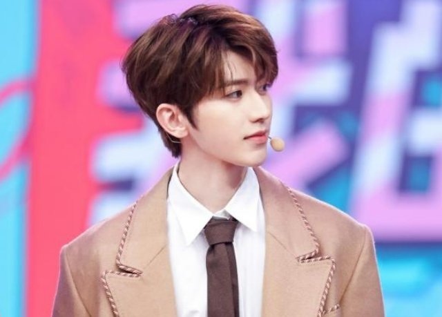 蔡徐坤退出跑男原因是什么?