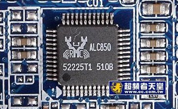 联想电脑的声卡插哪里?