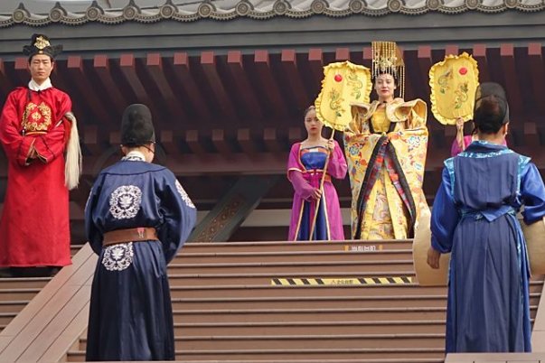 “万岁万岁万万岁”竟然是来源于马屁，这是为何？