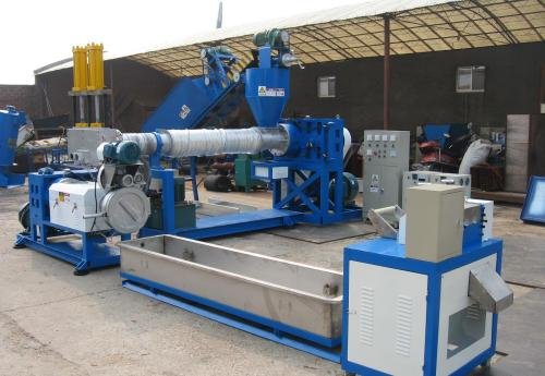 办废旧塑料再生颗粒厂需要哪些设备？