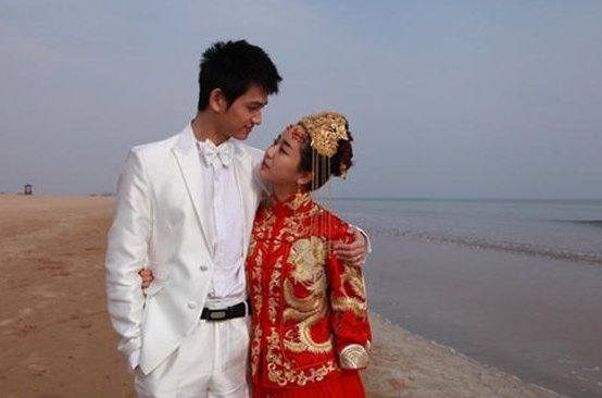 杨紫和男星的“结婚照”，多数都不情愿，唯独跟是他是发自内心，他是谁？