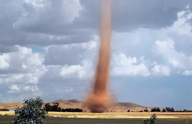 广州从化龙卷风初步认定出炉,遇到龙卷风我们如何自保?