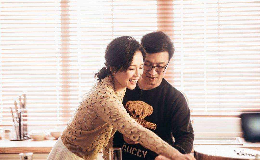 章子怡为儿子庆两岁生日，亲手做长寿面，汪峰在做什么？