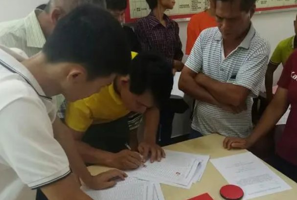 中级经济师考过了怎么拿证