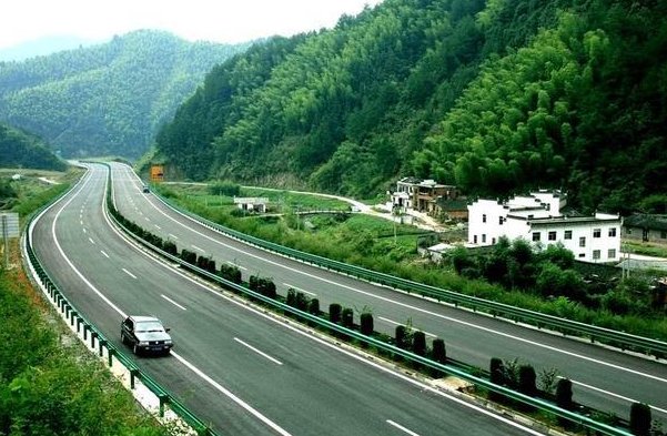 北京到日照多少公里