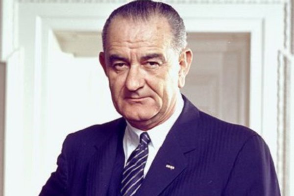 林登约翰逊怎么只在任六年