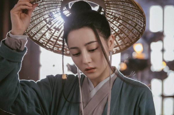 《长歌行》长歌改名阿离，长歌就此放弃复仇了吗？