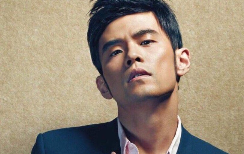 周杰伦有首歌里的歌词有一步一步往上爬，请问是什么歌？