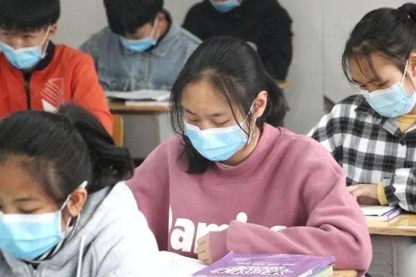 过秦论原文拼音