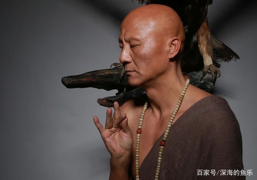 计春华因为演坏人而出名，你知道他娶了《还珠格格》里的谁吗？