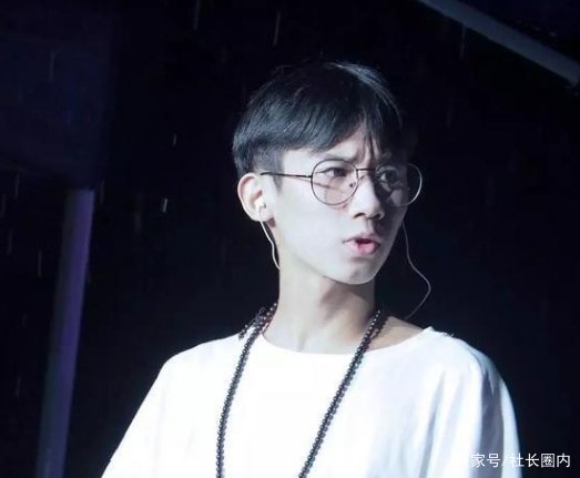 李昂星凭借《有谱》的精彩演绎，收获第一个全满分，你怎么评价？