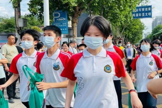 中考语数英各科满分多少分？