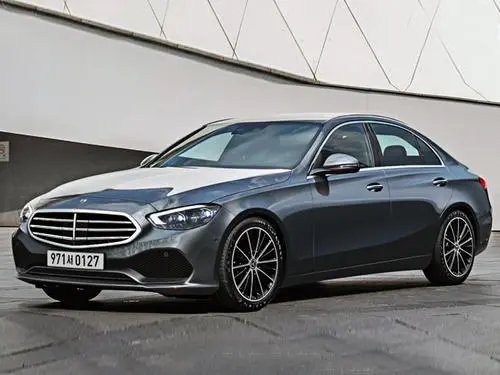 南京男子150万买奔驰锁不上，为何卖家却说“正常”？