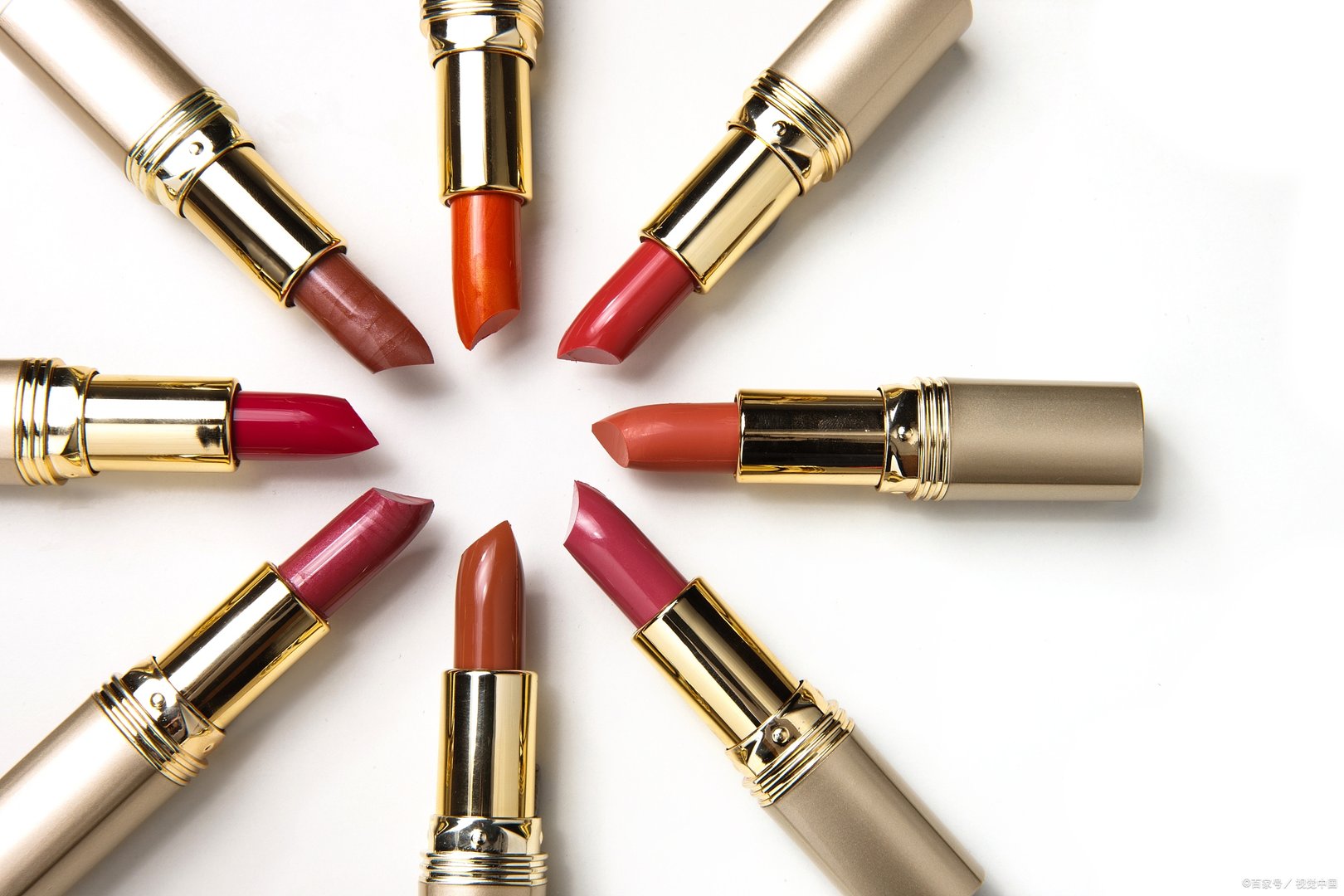 迪奥740和999区别是什么？迪奥740和999哪个适合黄皮？