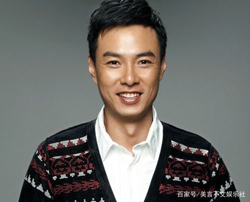 朱铁和妻子一见钟情，婚姻生活过得如何？