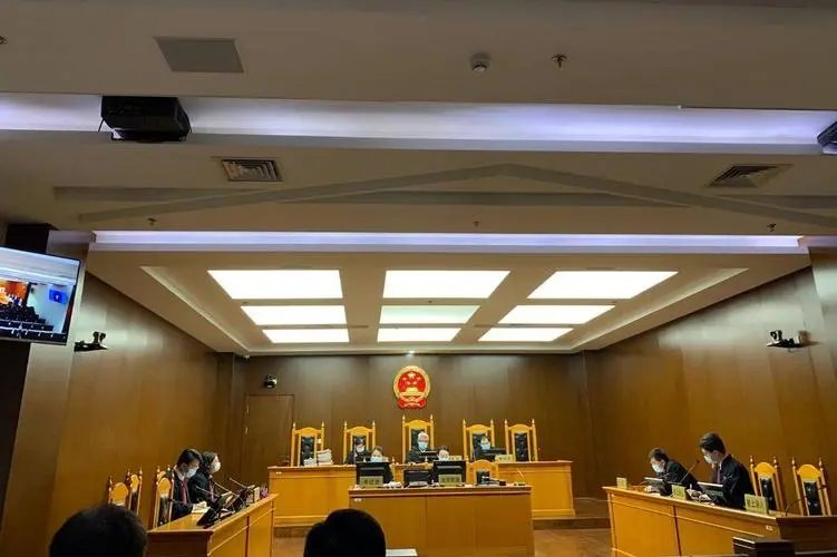 蒙古 “17岁少女产子案”二审改判：判三缓四，为什么会发生这样的悲剧？