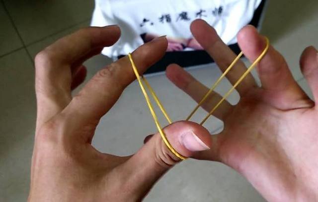 橡皮筋魔术是怎么变出来的?