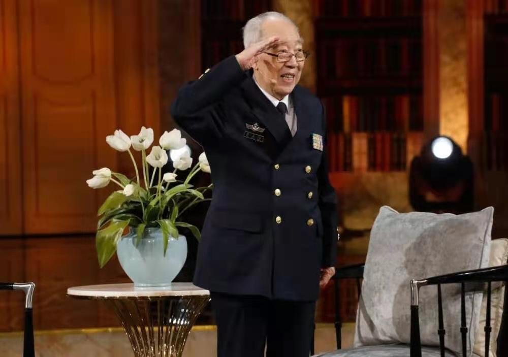 中国肝胆外科之父留下三颗心，“三颗心”指的是什么？