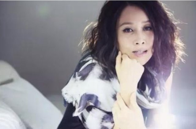 那英是叶赫那拉氏吗？