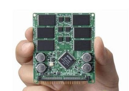 计算机中用来表示存储空间大小的最基本容量单位是？