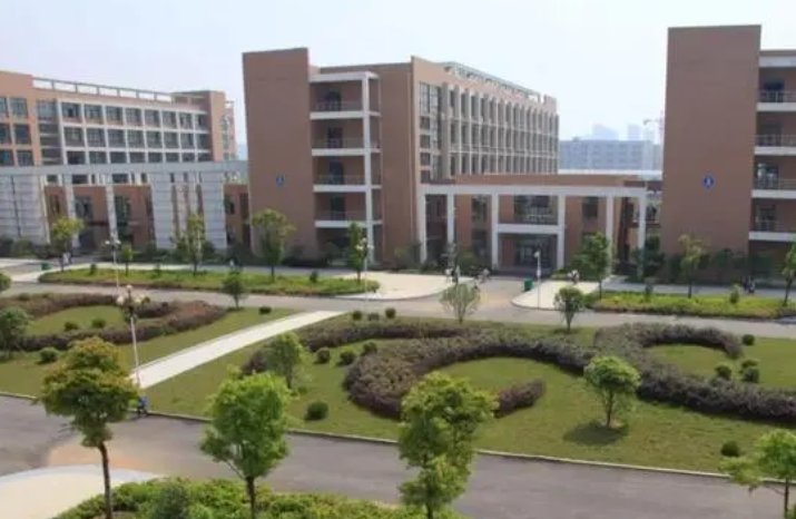 南昌医学院分数线