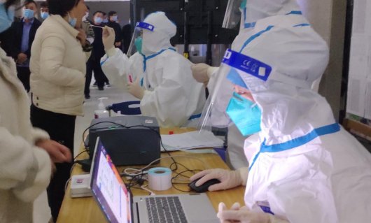 北京房山一褡裢火烧店已至少关联8名感染者，有关部门采取了什么举措？