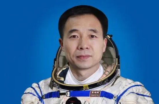 神舟16号三位宇航员名字