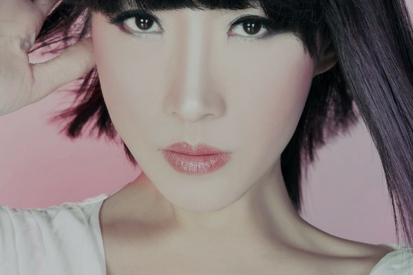梦不再单纯，总是乱份份，一个女的内心有谁能看的真这是什么歌曲的词