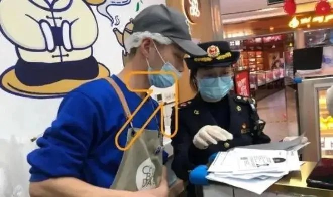 上海最小中风险区奶茶店负责人发声,具体都说了什么?