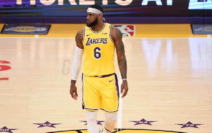 詹姆斯为何选择穿6号球衣？此举的背后与哪些因素有关？