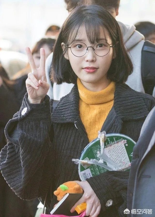 圆脸适合什么形状的眼镜框架？