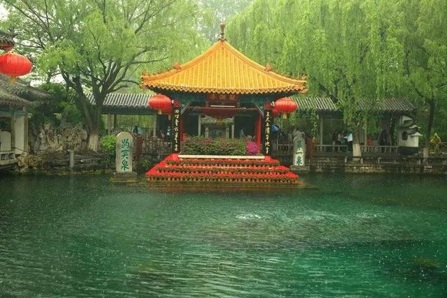 济南趵突泉公园怎么样，本地人会去么？