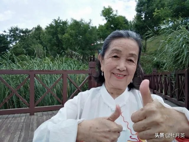 网红当选全国青联委员，你怎么看？