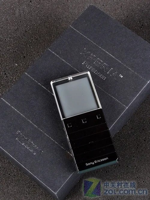 比透明键盘更加概念 索尼爱立信X5评测