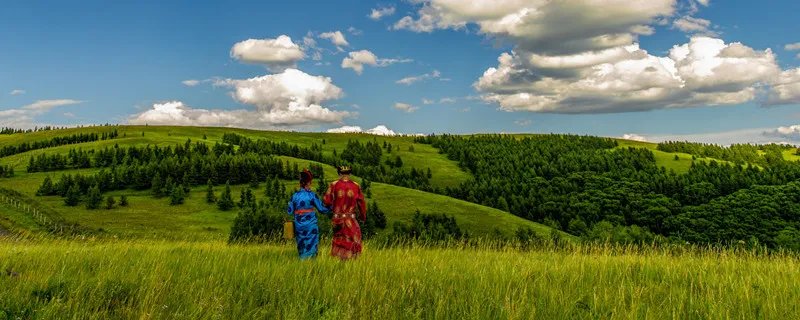 蒙古族的服饰特点 蒙古族的服饰特点有哪些