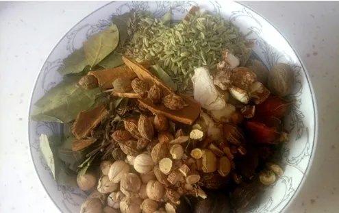 重庆火锅底料的做法是怎样的？