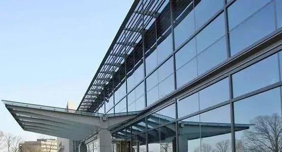 幕墙玻璃怎么安装