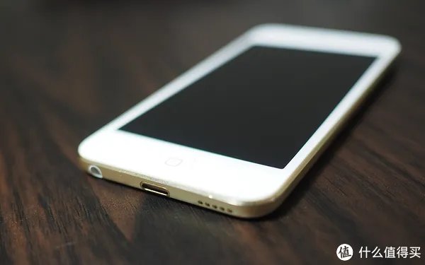 iPod Touch 6 白金色入手评测：音质/性能/iOS 9